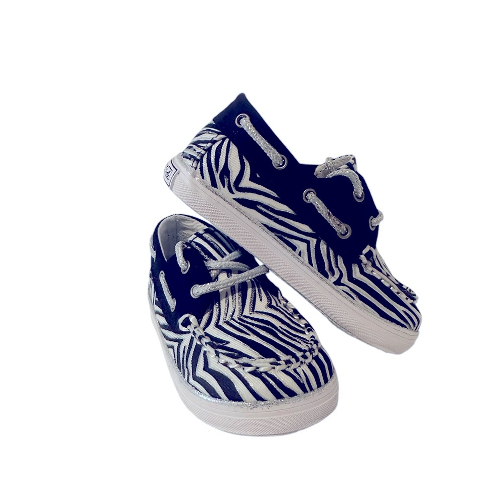 Kids Sperry shoes sizes 4 (9-12 months)